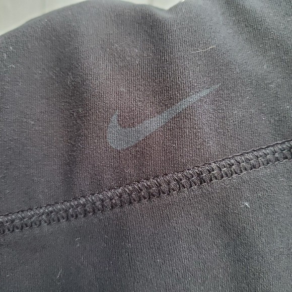Nike Leggings Women’s Sz S Black Legend 2.0 Dri-Fit Capri 548494-010 - Picture 6 of 10